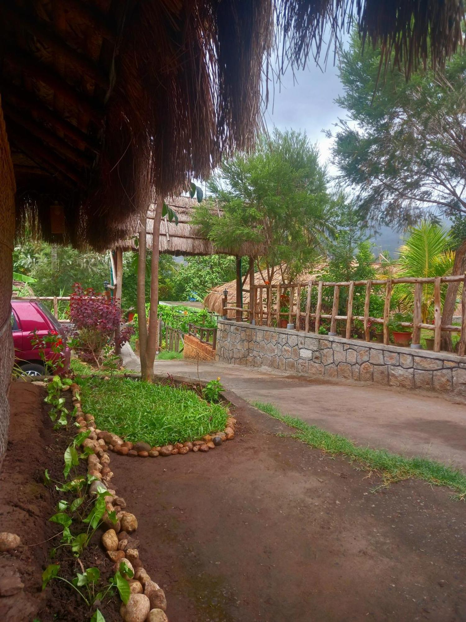 Nature Tones By Brdge Hospitality Maraiyur Exterior photo